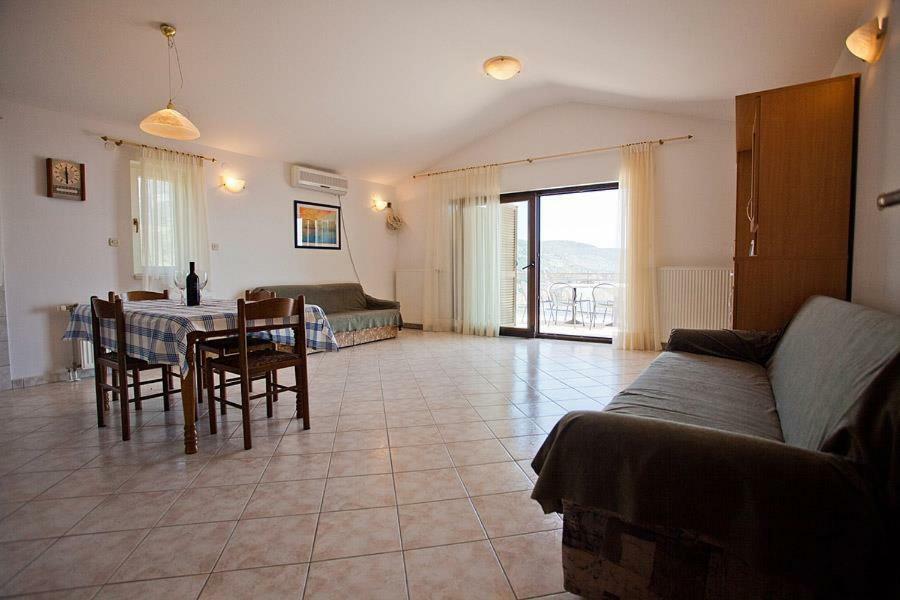 The Ana Apartments Komiza Exterior photo